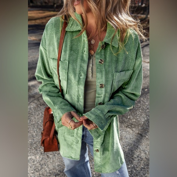 NWT! Boutique Mist Green Pocket Button Up Shirt 🌼 - Picture 5 of 7